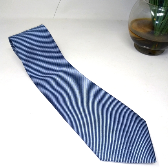 Nautica 100% Silk Necktie - Picture 3 of 3